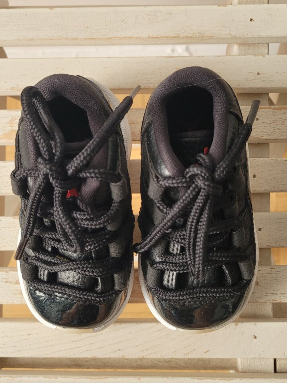 LIKE NEW!!! Nike Air Jordan 11 Retro Low Sneakers Baby/Toddler-Size 4C - Picture 5 of 8
